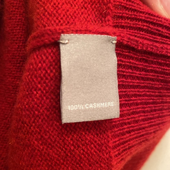 Neiman Marcus The Cashmere Collection faux wrap Sweater - Picture 5 of 9